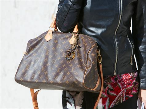 di cosa e fatta la borsa louis vuitton|Louis Vuitton, 5 borse iconiche del brand da avere assolutamente.